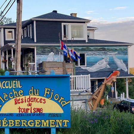 Suite 2 Fleche Du Fjord Vue Saguenay Mont Valin Saint-Fulgence Extérieur photo
